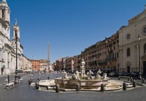 Blog Cover: piazza Navona Rome while studying Italian