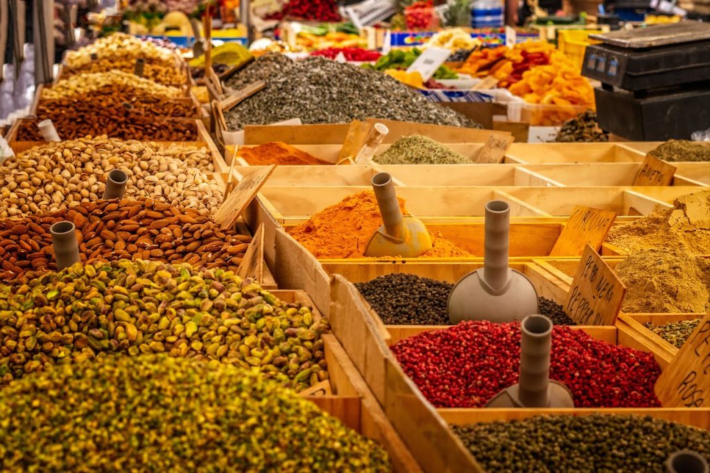 Visiting a food market in italy is a godo way to improve your italian in Italy